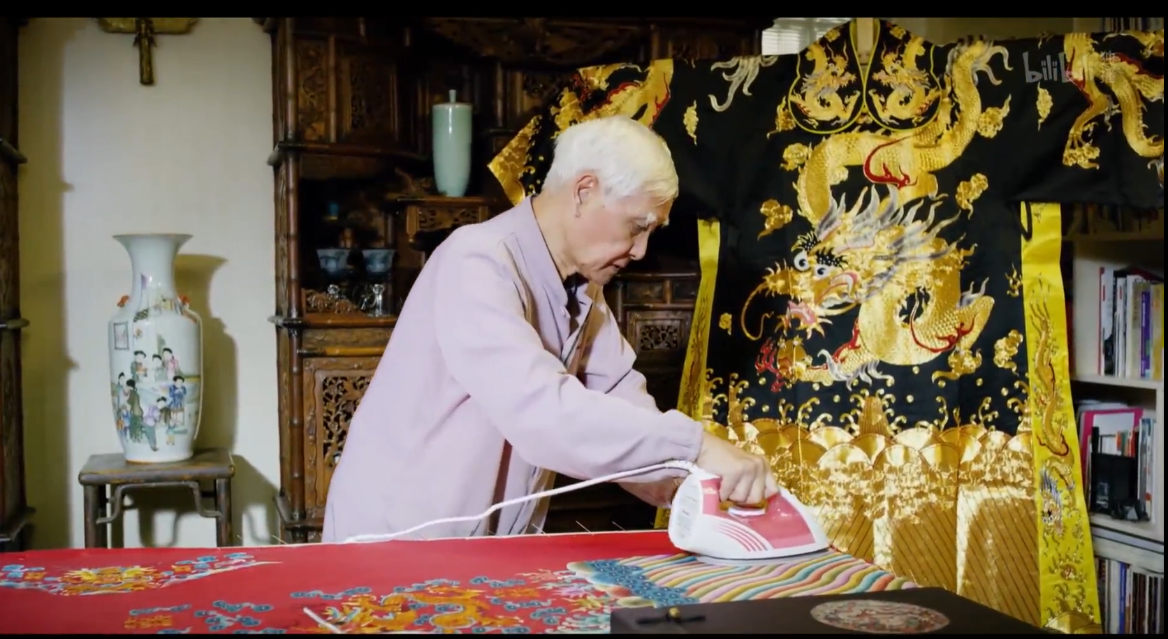 一针一线70年，缝出绝美戏服